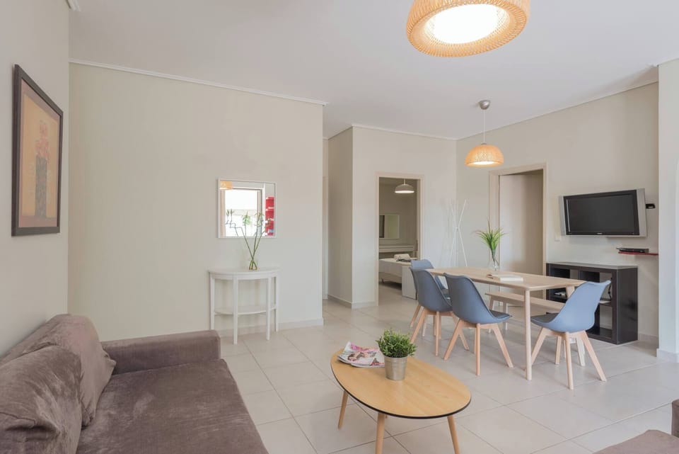 Apartment, 2 Bedrooms | Living area
