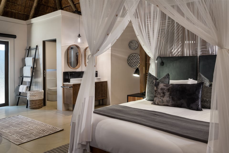 Premium bedding, down comforters, in-room safe, desk