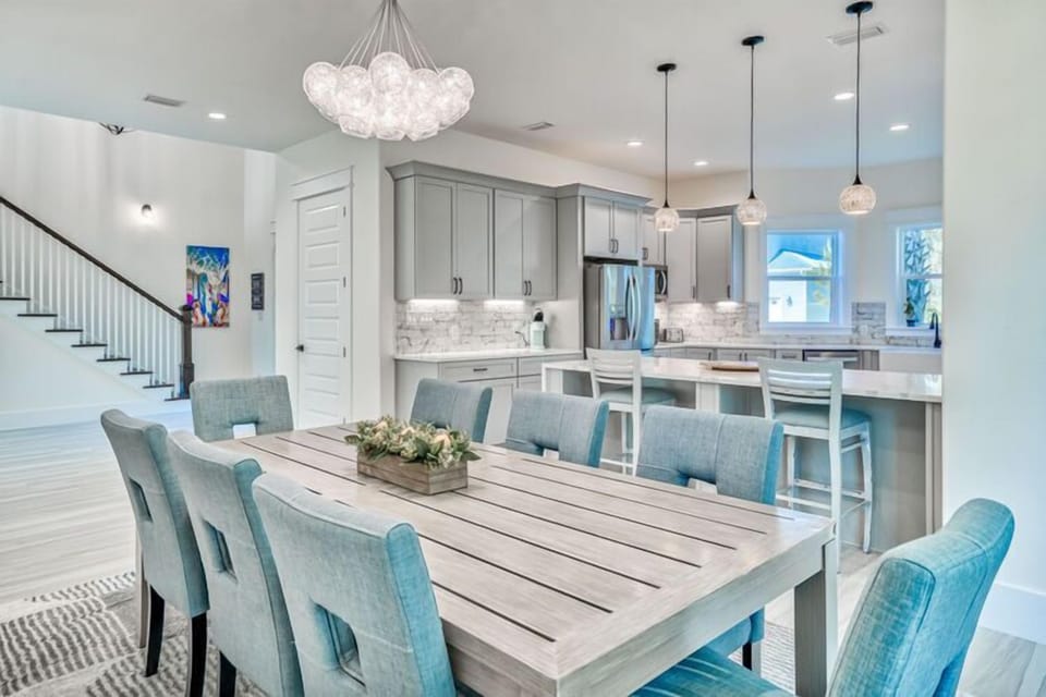 1st Floor Kitchen & Dining Area