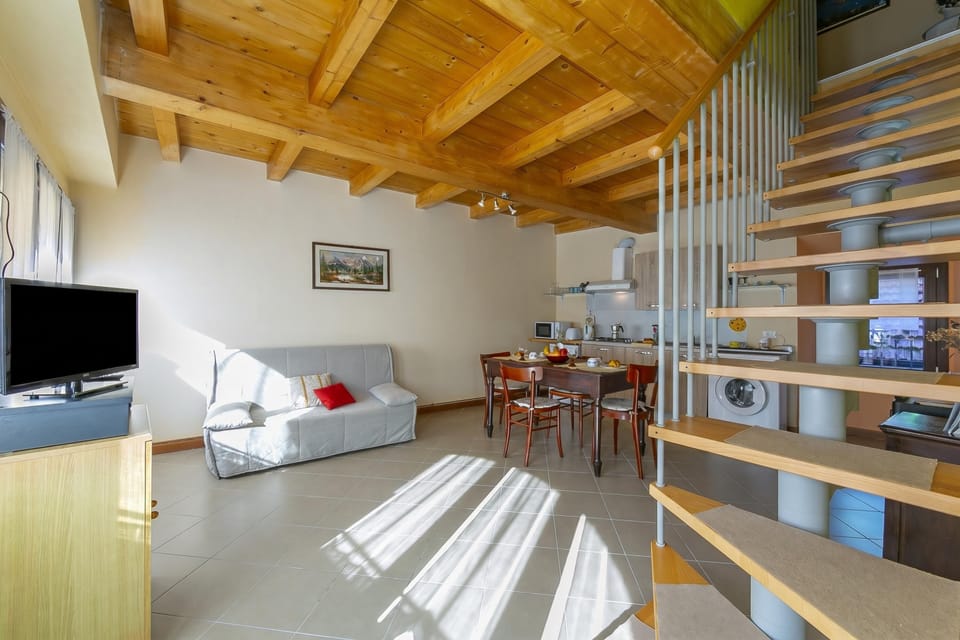 Family House, Multiple Bedrooms, Mountainside (Casa Baroni few min from Orta Lake) | Interior