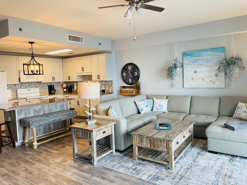 Spacious living/kitchen