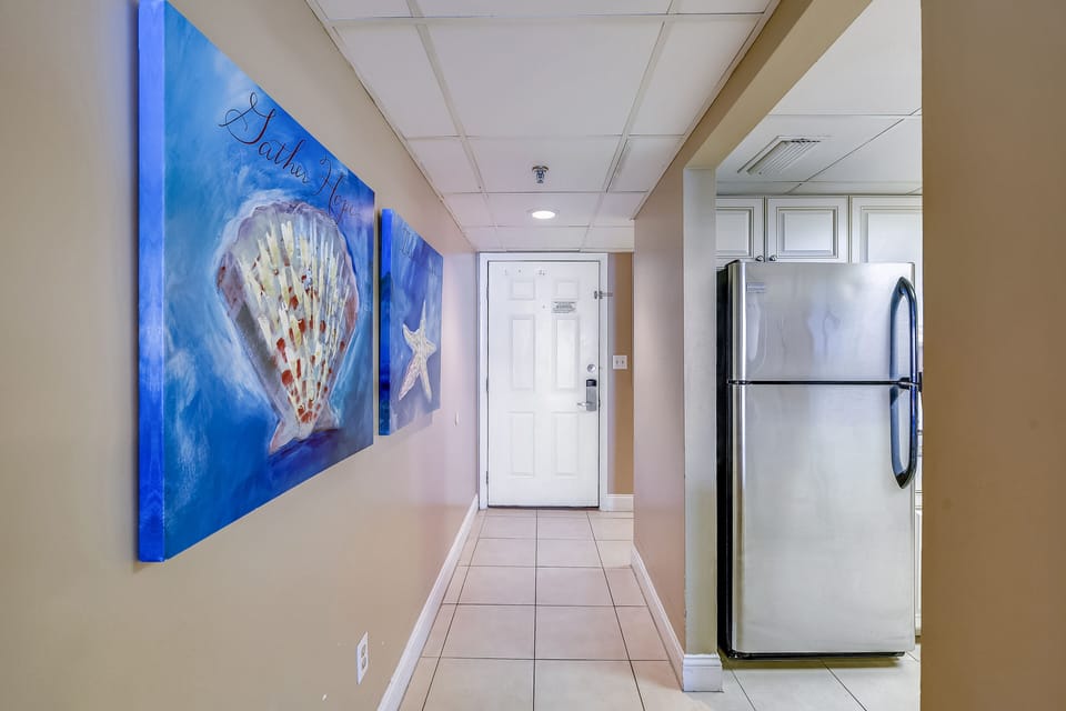 Condo, 2 Bedrooms, Balcony, Ocean View (1206) | Private kitchen | Full-size fridge, microwave, oven, stovetop