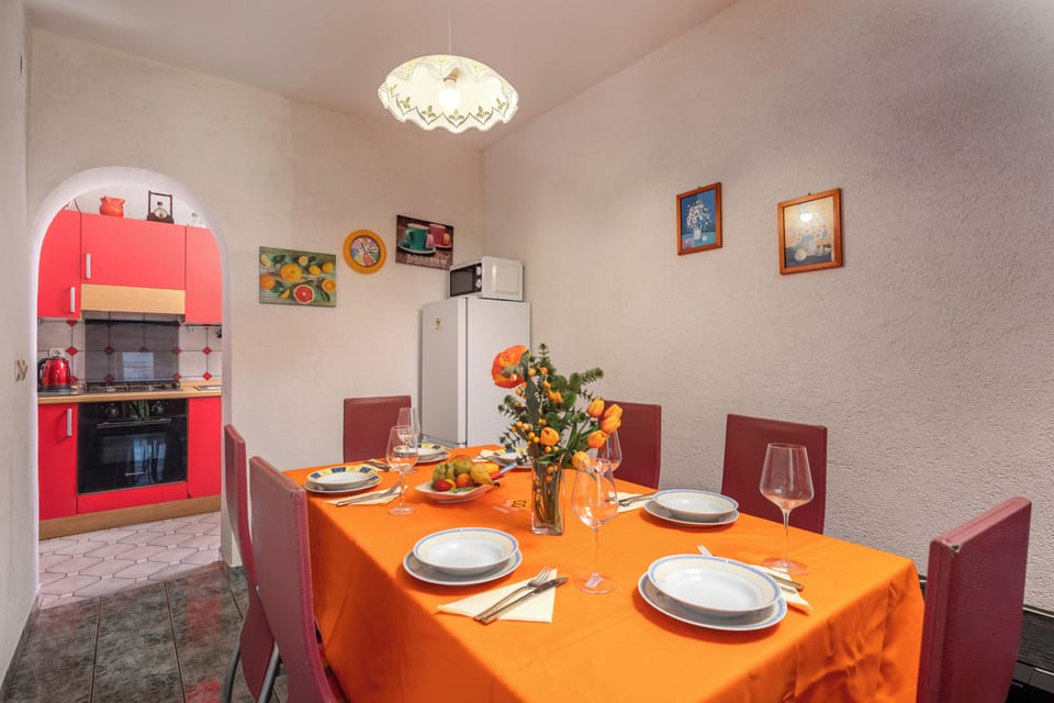 Kitchen and dining area