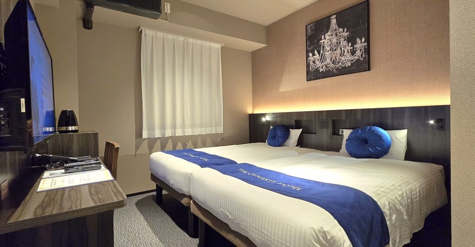 Hollywood Twin Room, Non Smoking | Desk, soundproofing, iron/ironing board, free WiFi