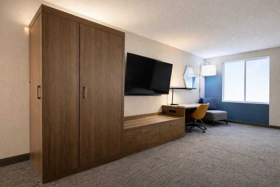 In-room safe, desk, laptop workspace, blackout drapes