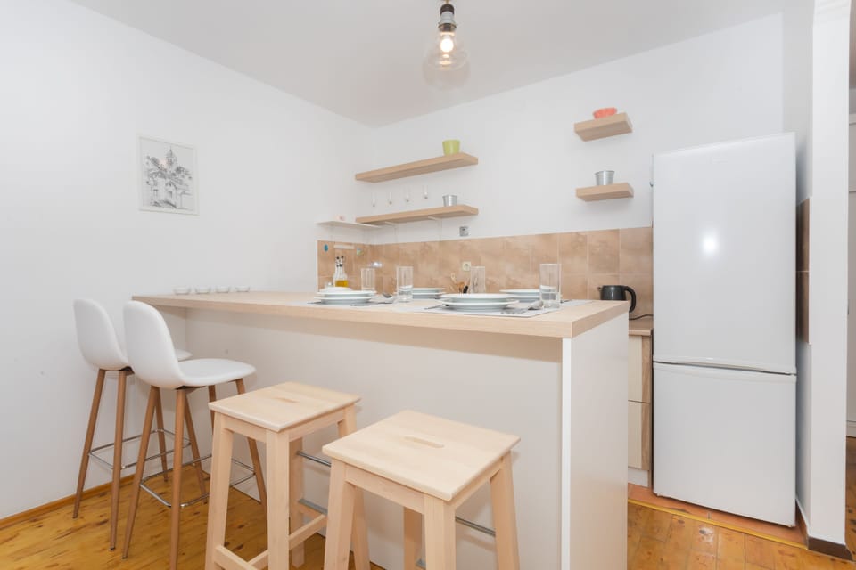 City Apartment | Private kitchen | Electric kettle