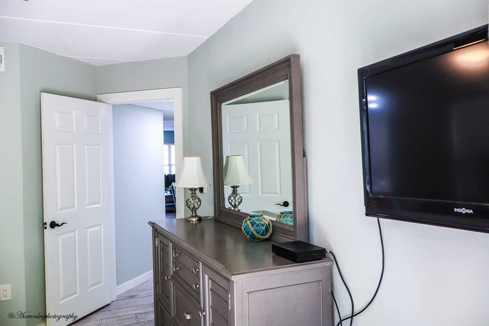 Condo, 2 Bedrooms | Interior