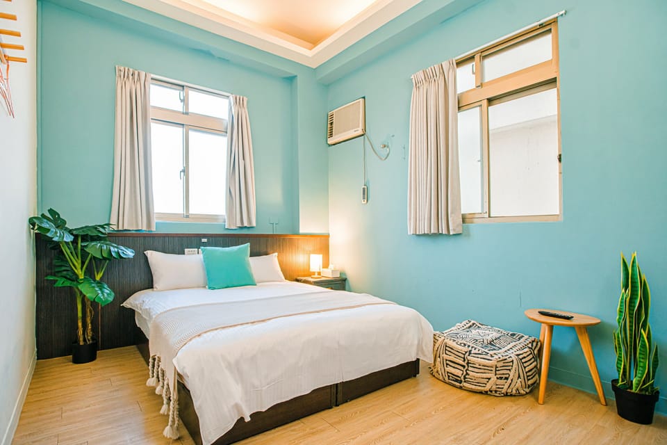 Standard Double Room | Desk, free WiFi, bed sheets