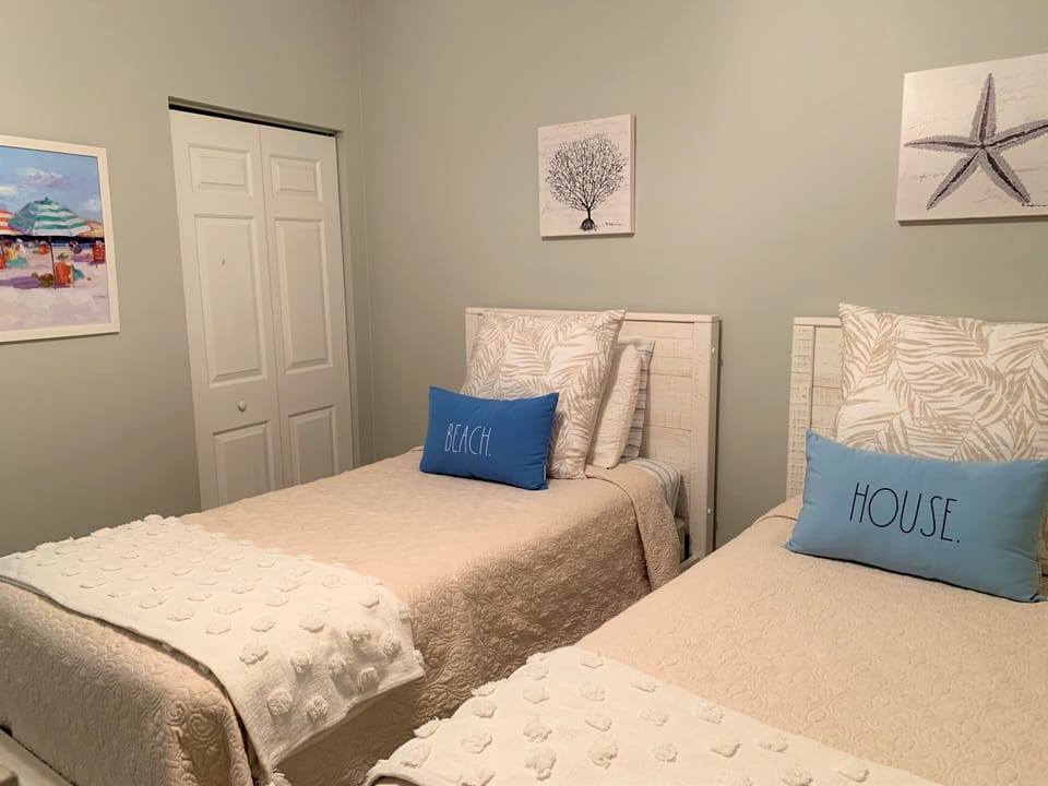 Guest Bedroom with two twin beds