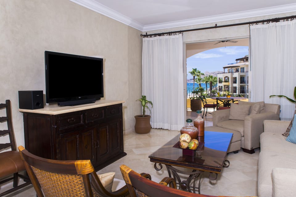 living area, sitting area