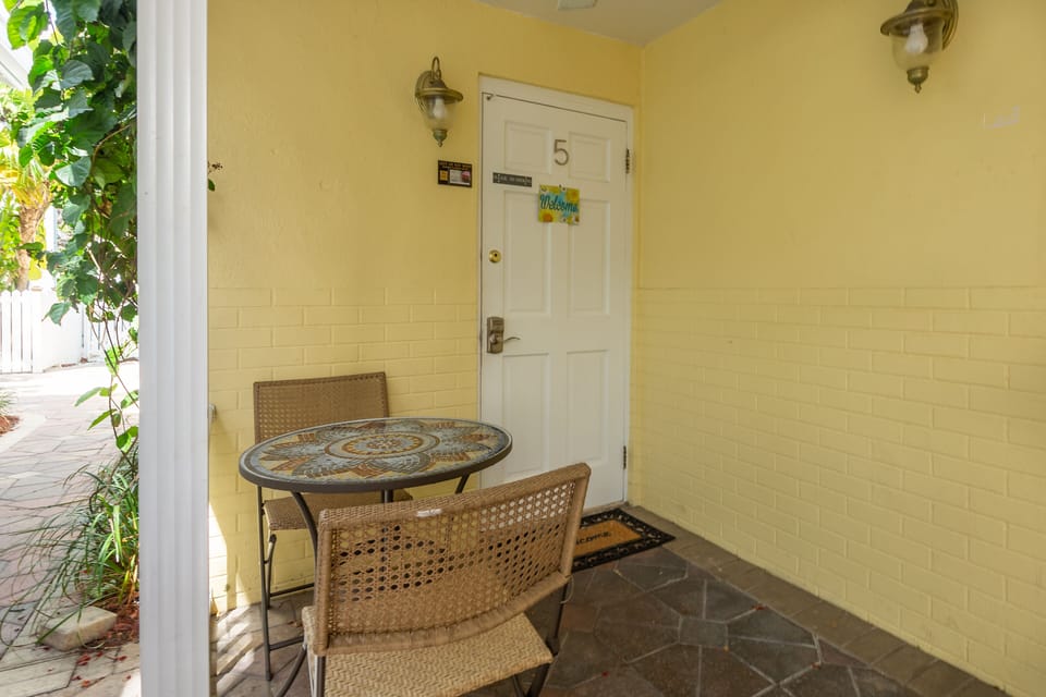 Sitting Area - Back Entrance