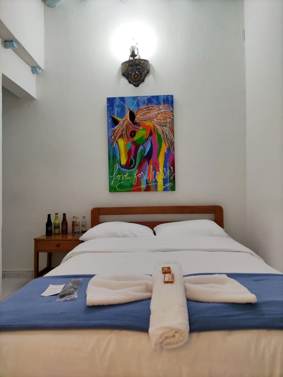 Standard Room | WiFi (free), bed sheets