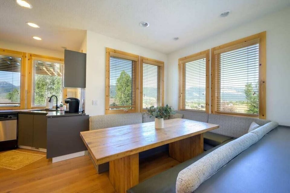 Enjoy meals with family and friends at the breakfast-nook-with-a-view!