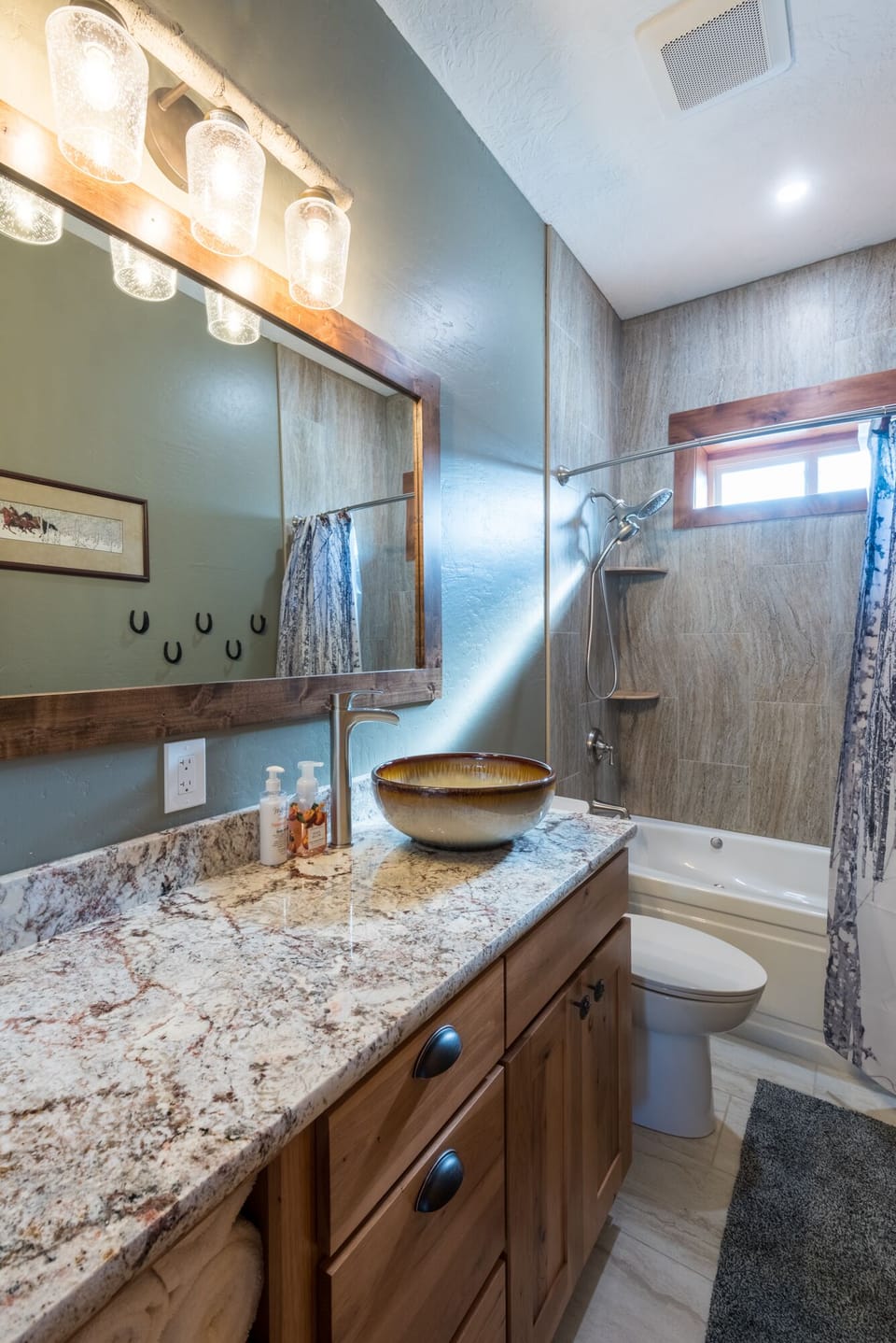 Full bath with jet tub. 