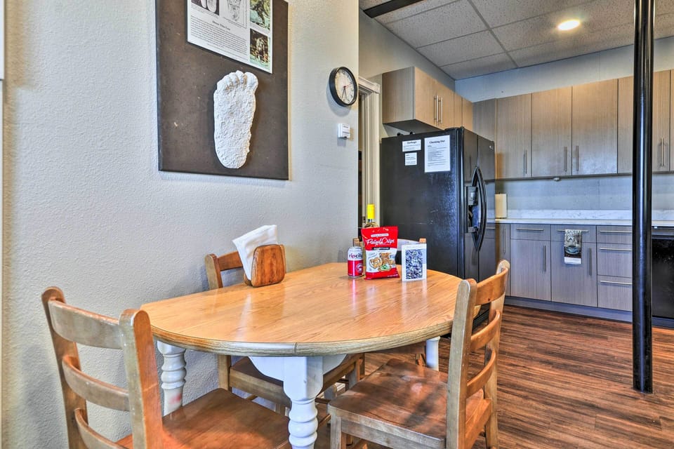 Full Bathroom | Walk-In Shower | Complimentary Toiletries