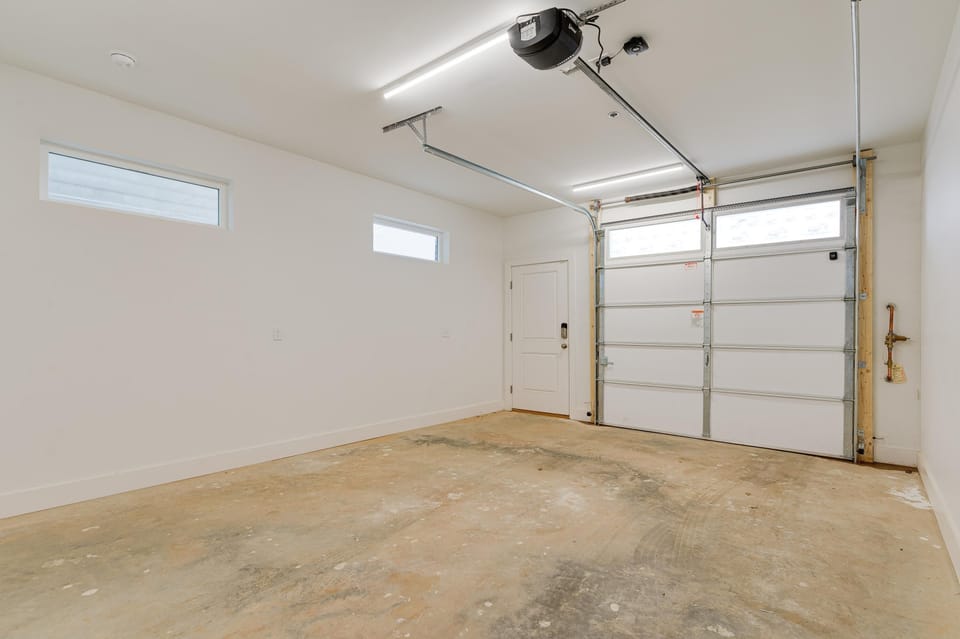 Single car garage space. 