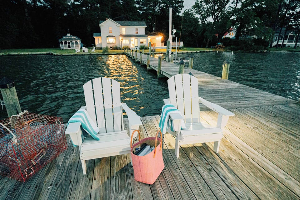 Stay a little longer after sunset. The quiet river, evening breeze, and star-filled sky are part of the experience.