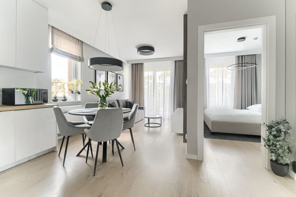 Apartment, 1 Bedroom (40) | Living area | 50-inch LED TV with cable channels, TV