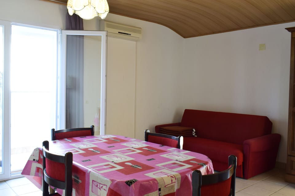 Comfort Apartment, 1 Double Bed with Sofa bed, Partial Sea View | Living area | Plasma TV
