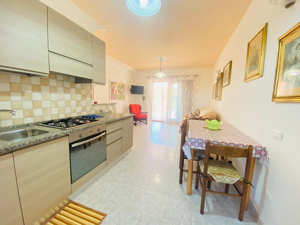 Apartment, 2 Bedrooms, Ground Floor | Private kitchen | Full-size fridge, oven, stovetop, cookware/dishes/utensils