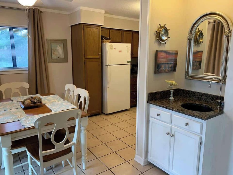 Wetbar for Entertaining