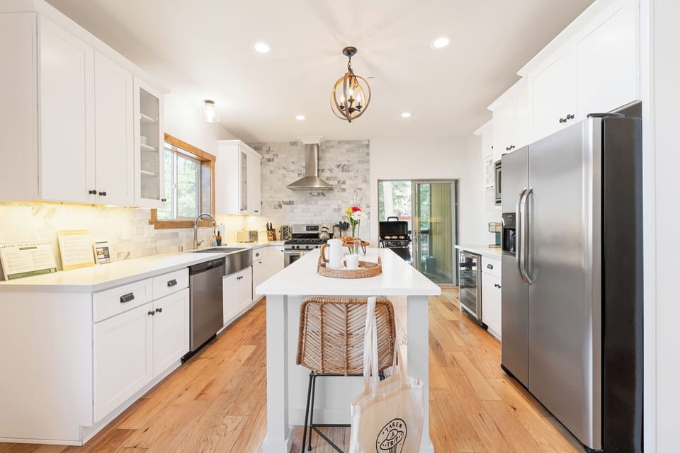 Massive kitchen.