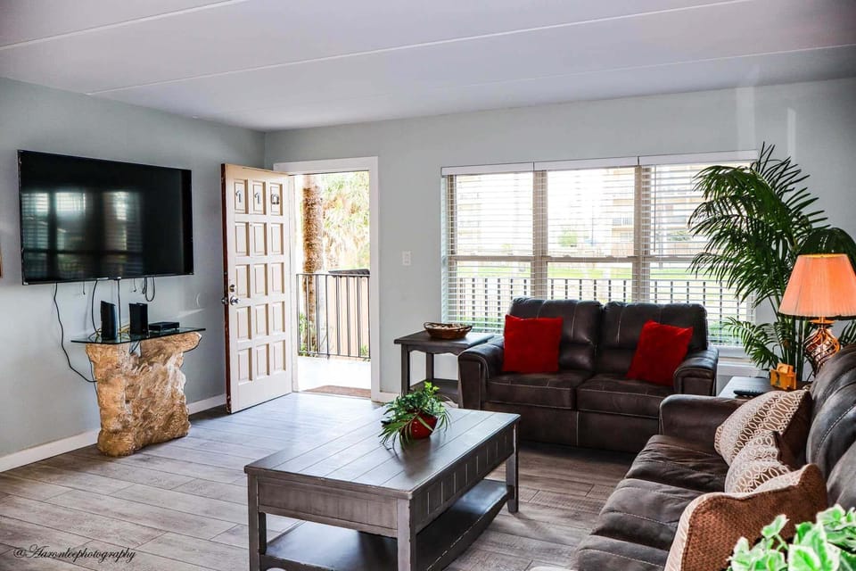 Furniture, Indoors, Living Room, Home Decor, Table