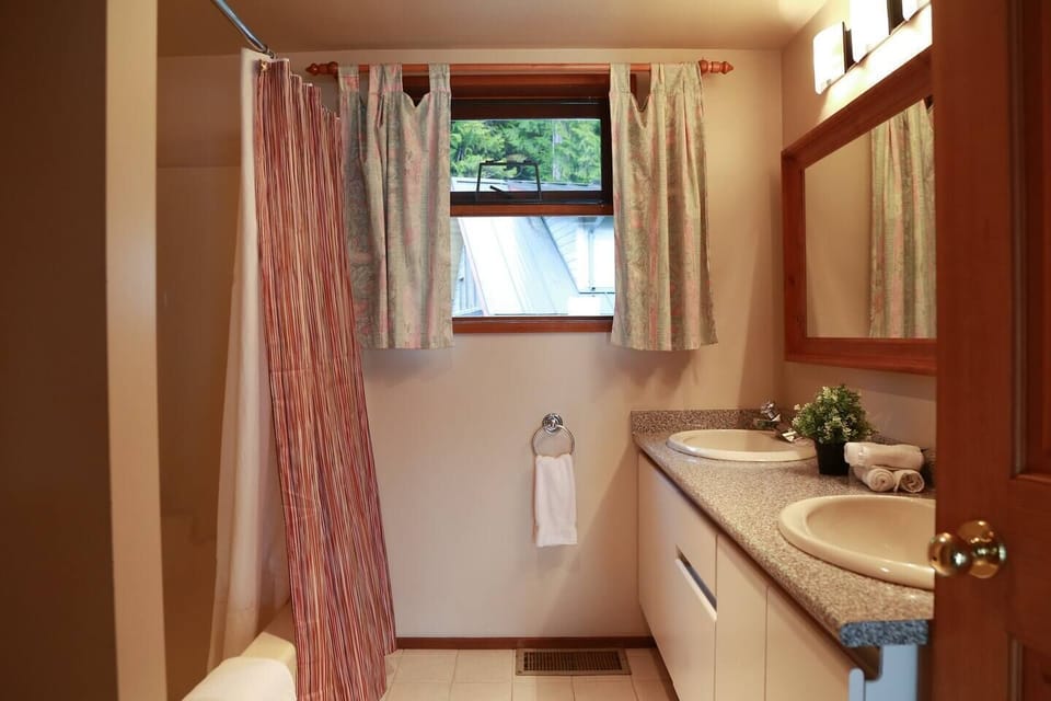 Shared bathroom(ground level)