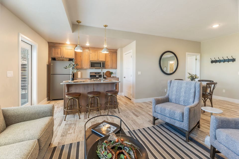 LIVING ROOM/KITCHEN