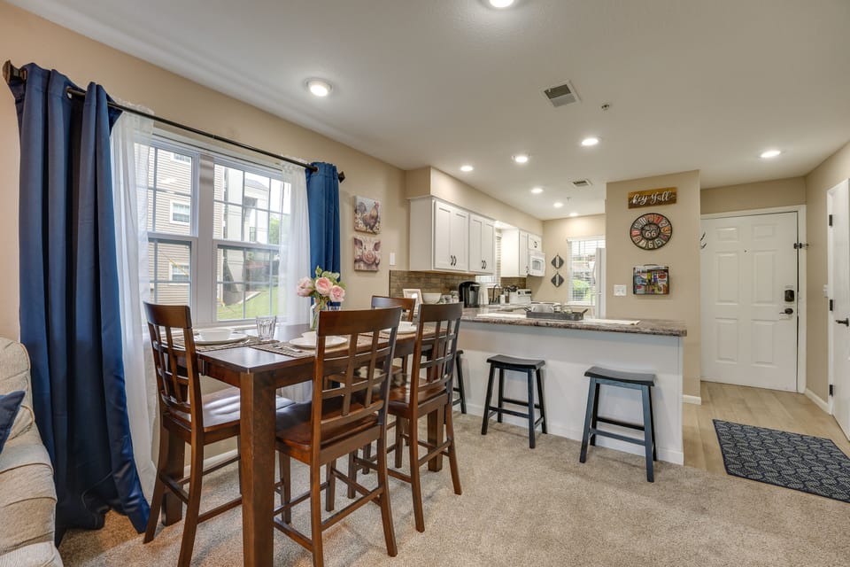 Dining Space | Dishware/Flatware