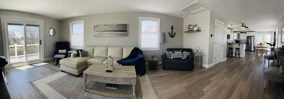 PANO picture of upstairs - perfectly decorated very comfortable large area 