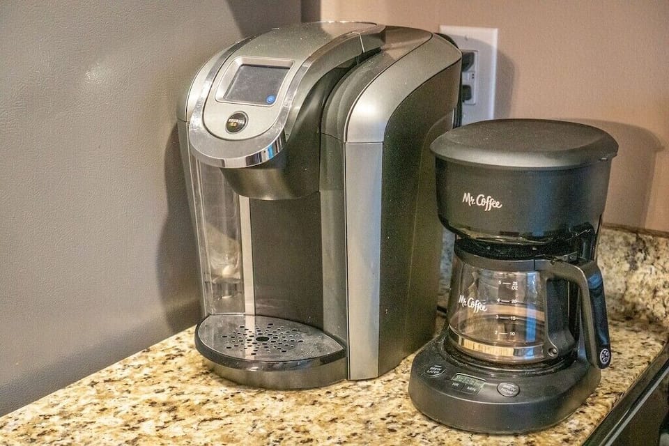 Keurig and regular brew coffee maker