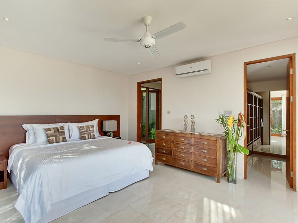 Villa, 4 Bedrooms | 4 bedrooms, in-room safe, individually decorated, individually furnished