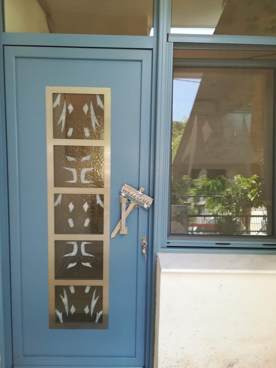entrance
