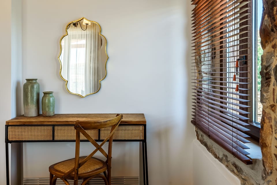 Traditional Suite, 1 Bedroom, Balcony, Mountain View (Christina) | Living area | LED TV