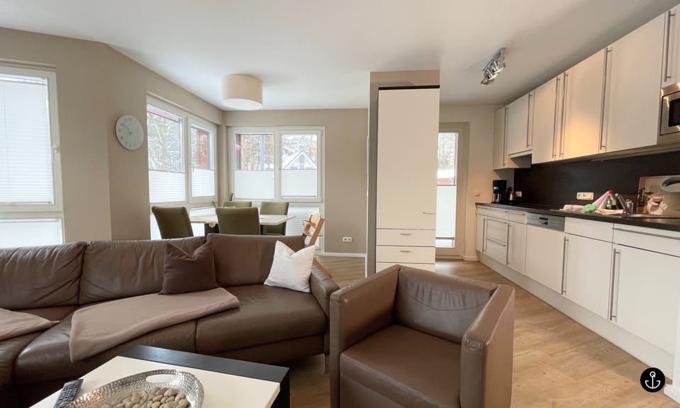 Strandvilla Baabe 22 - Meeresrauschen | Living area | Flat-screen TV, fireplace, DVD player, heated floors