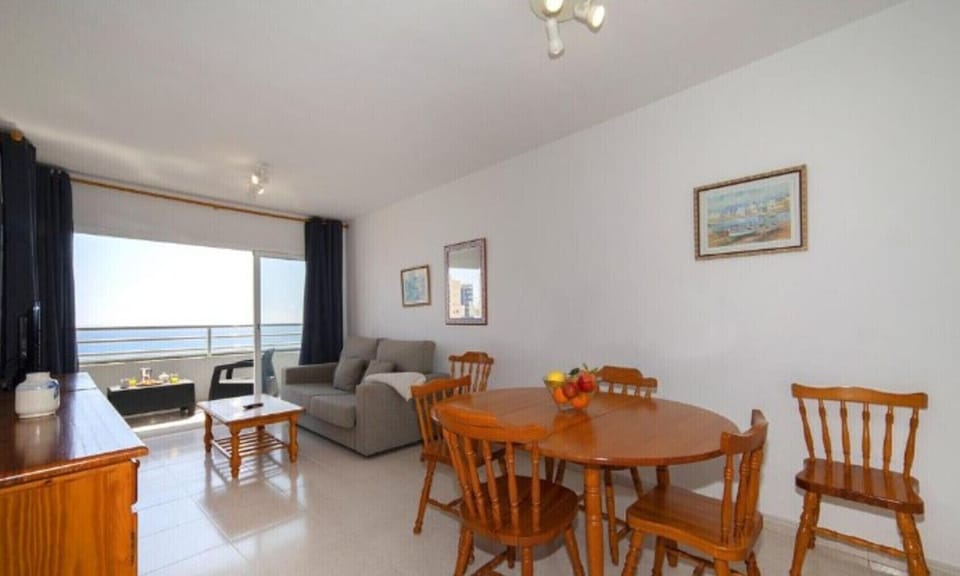 Double bedroom in the Apolo XIV holiday apartment