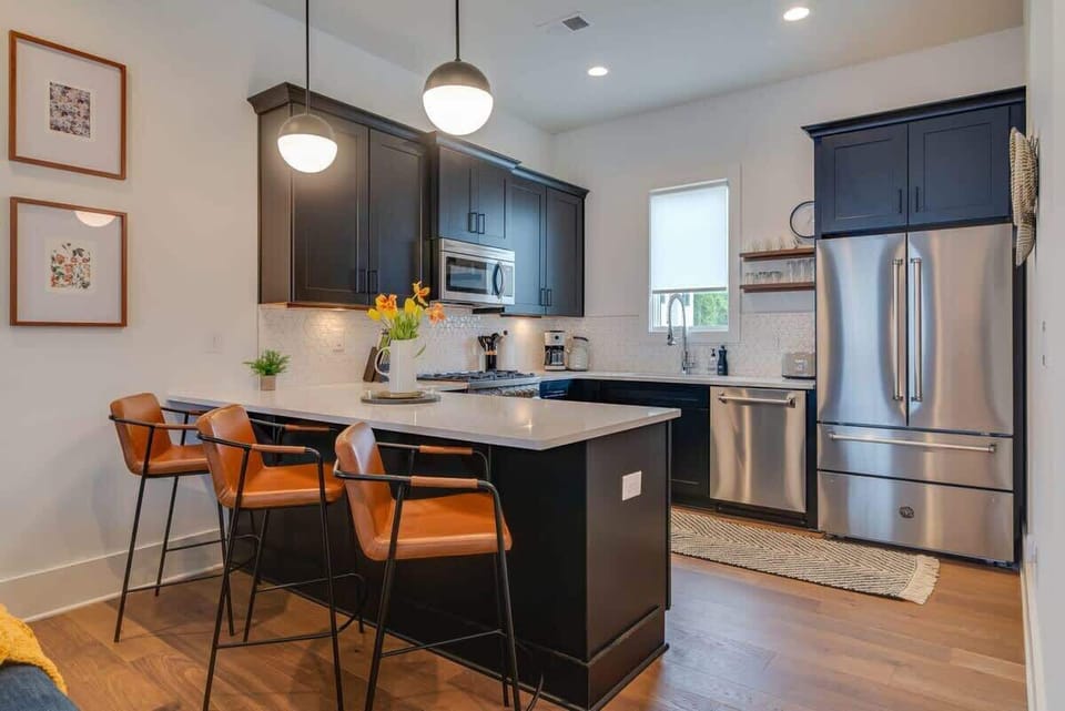 Our fully-equipped kitchen offers everything you need to create delicious gourmet meals effortlessly.