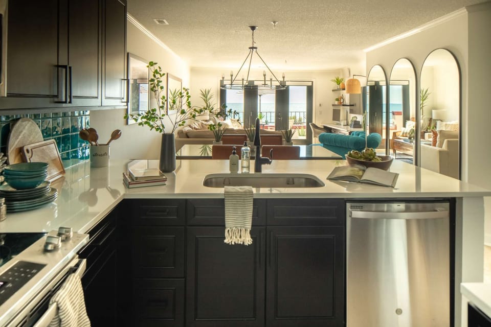 Amazing view from every seat! Including the kitchen doing dishes!