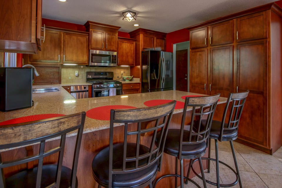 Kitchen with counter seating