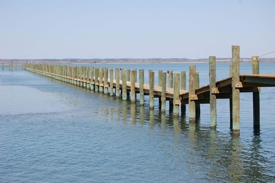 Access to fishing pier at the Birchwood Motel