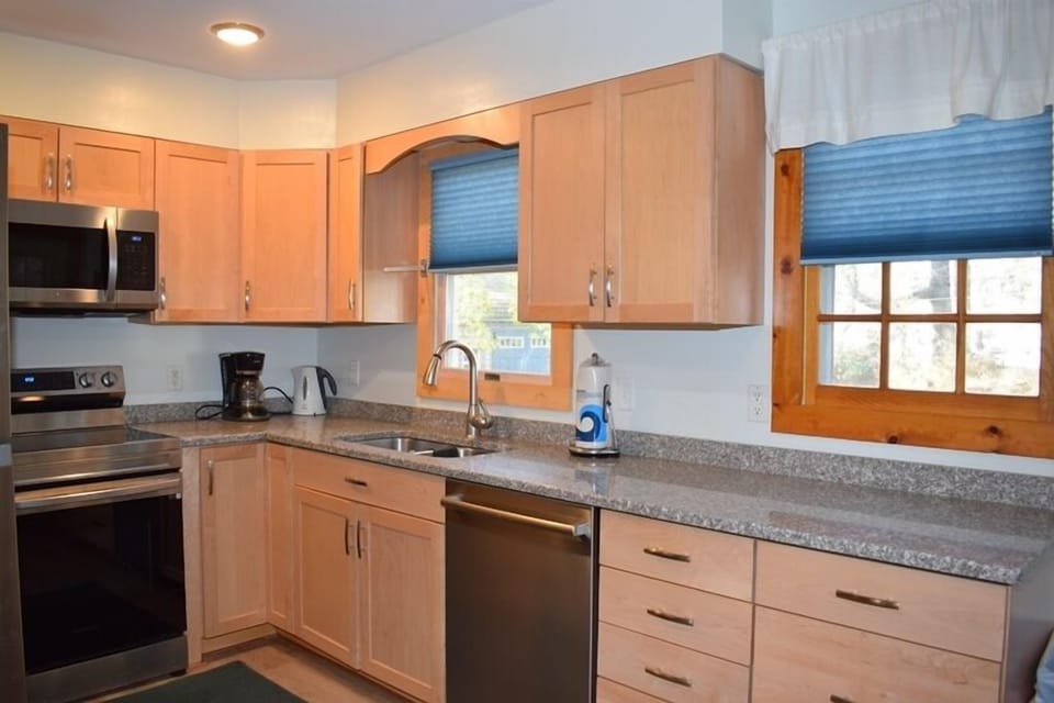Counter Space in Kitchen
