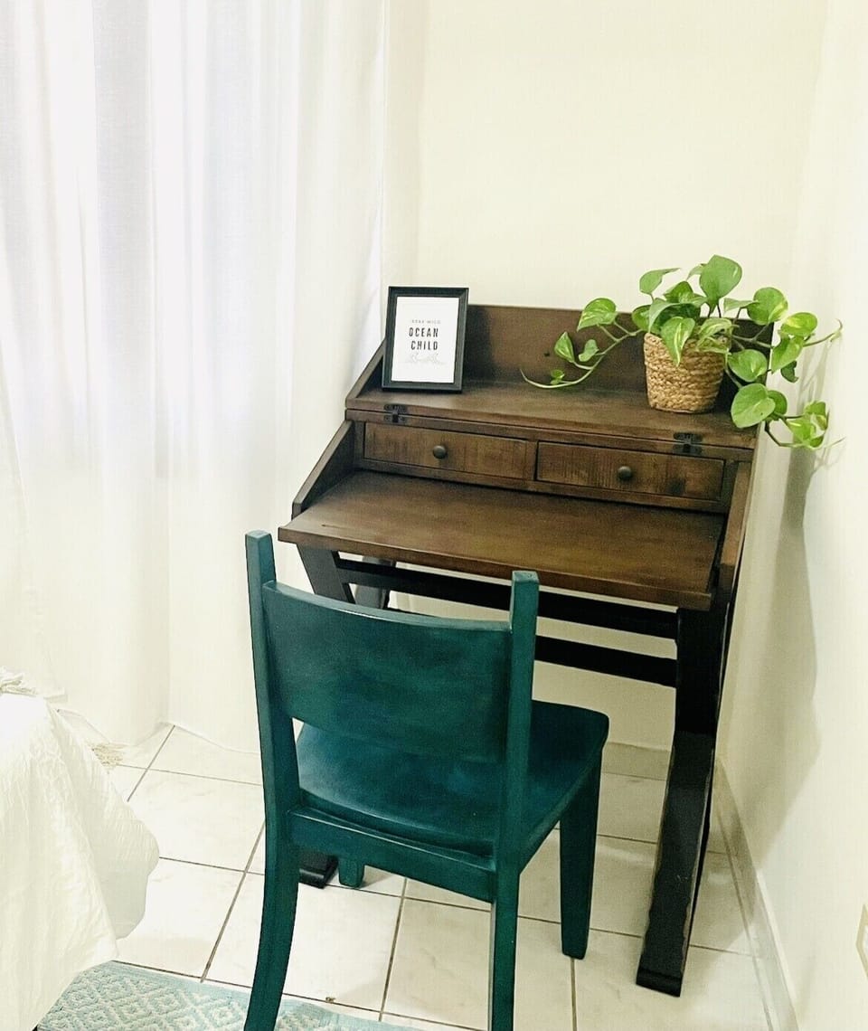 Small work station/ escritorio 