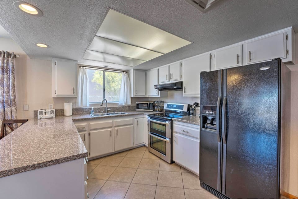 Kitchen | Fully Equipped