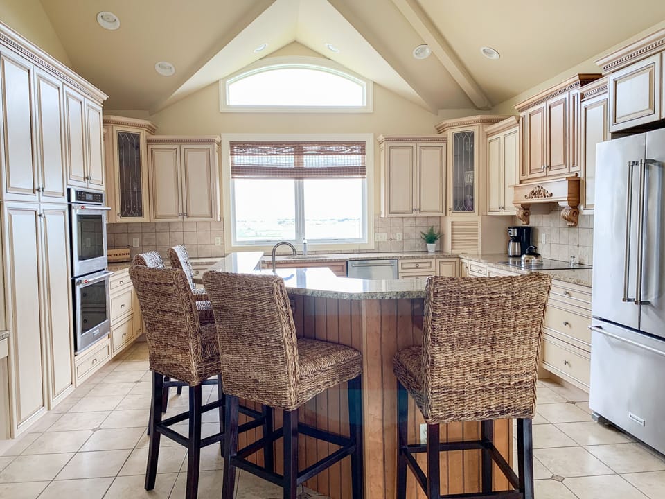 Kitchen island with seating for 5.