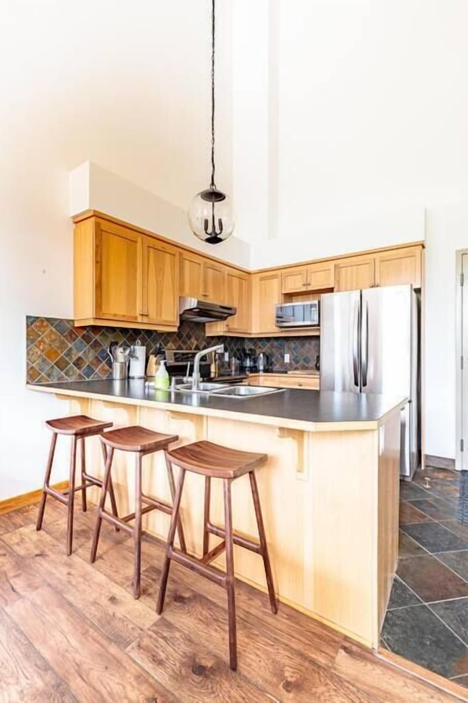 Cook up a storm in the well equipped kitchen, complete with complimentary local Eclipse coffee, tea, olive oil and condiments