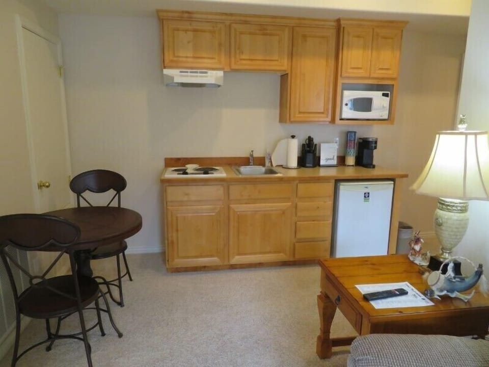 Studio Kitchen