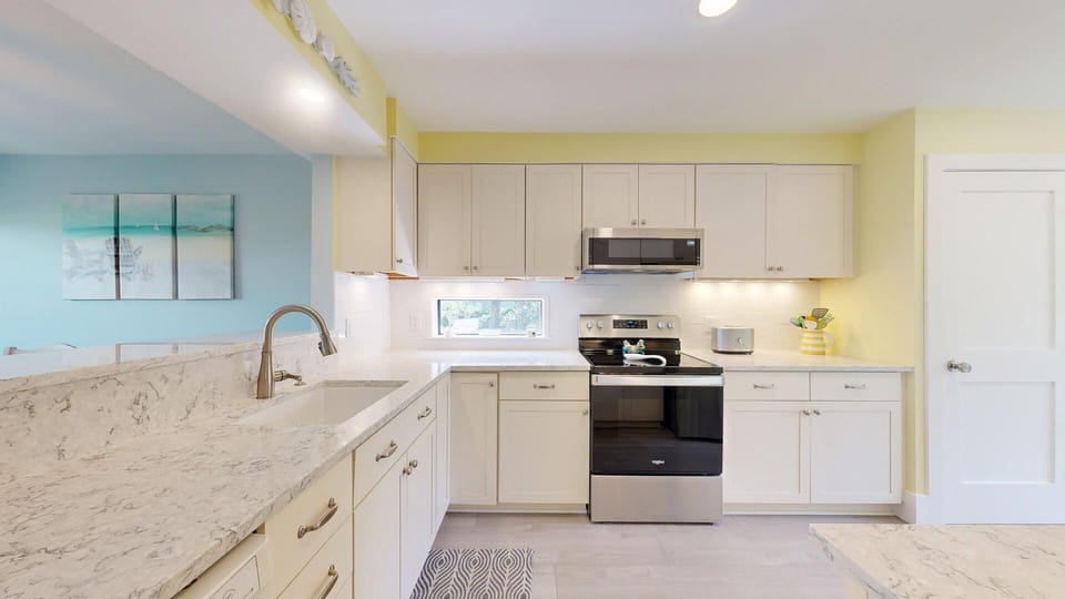 Fully Stocked Kitchen