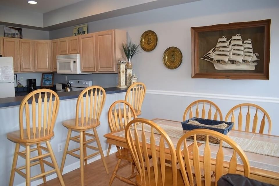 Dining Table and Bar Seating 