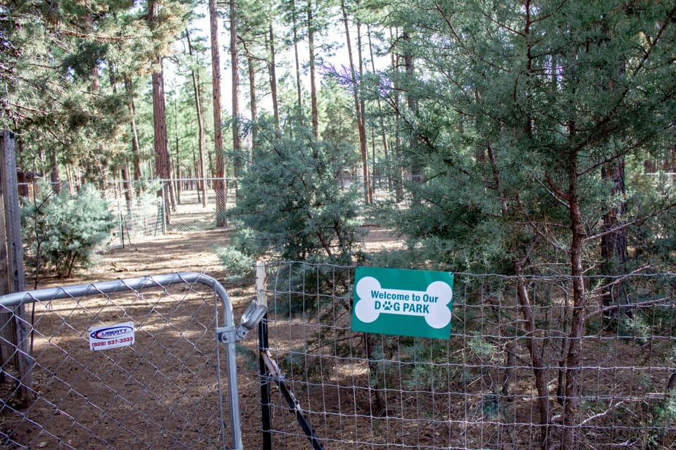 With a personal dog park, Descanso Escondido welcomes both your four-legged companions, as well as your two-legged family.